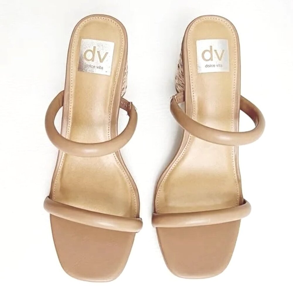 💕 Dolce Vita Tan Sandals 💕